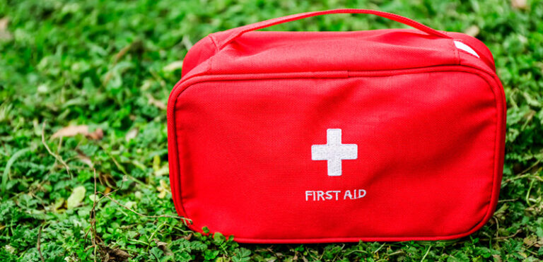 How to prepare a first aid kit for a hike