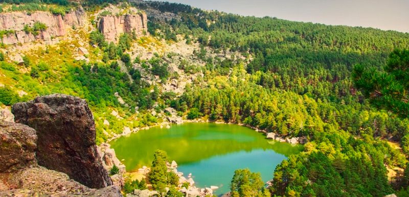 Descubre la enigmática Laguna Negra