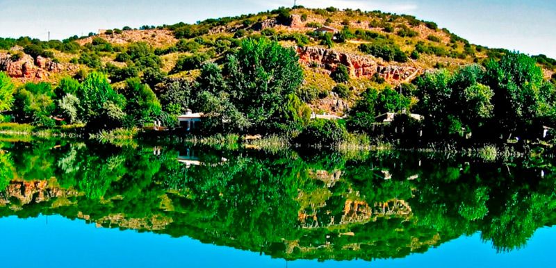 5 lagos espectaculares de España