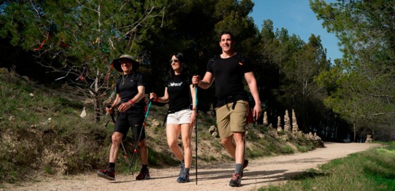 Estiramientos y ejercicios antes de una ruta de senderismo