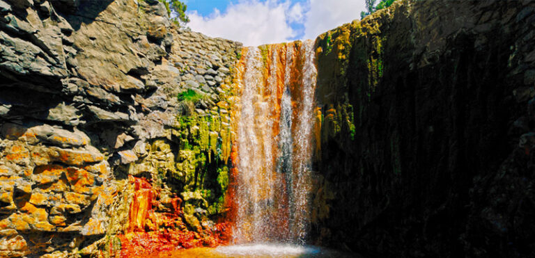 Senderos de España para disfrutar de espectaculares cascadas